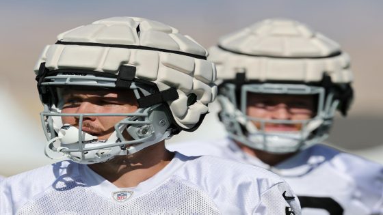 NFL to allow players to wear protective Guardian Caps in games beginning with 2024 season – MASHAHER