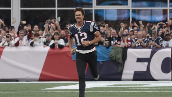 A week after hinting at a return, Tom Brady posts video of himself running – MASHAHER