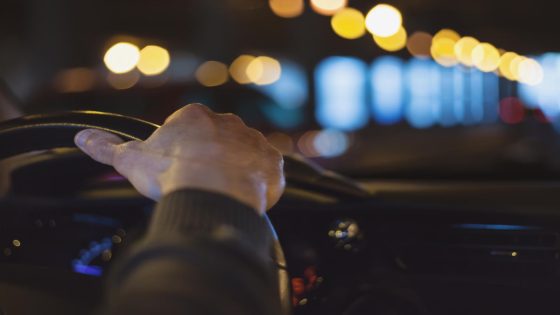 Driving at night can get harder starting as early as your late 20s. Here’s how to improve nighttime vision. – MASHAHER