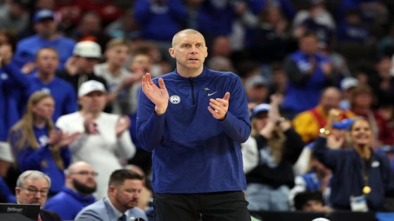 Kentucky signs Mark Pope to five-year deal to replace John Calipari as head coach – MASHAHER