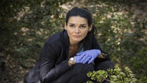 ‘Beyond devastated.’ Actress Angie Harmon says Instacart driver killed her dog in NC – MASHAHER