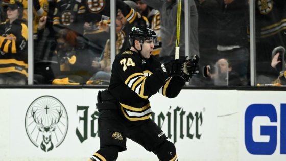 Bruins-Leafs takeaways: Swayman, DeBrusk shine as B’s win 5-1 in Game 1 – MASHAHER