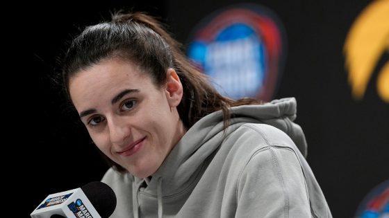 Caitlin Clark says nerves for ‘SNL’ appearance’ worse than playing in national championship: ‘Not even close’ – MASHAHER