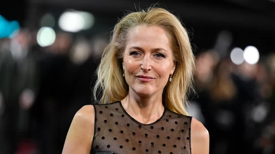 ‘The Crown’ star Gillian Anderson says ‘complex’ relationship between royals and media needs ‘proper rethink’ – MASHAHER