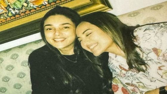 Heeramandi stars Aditi Rao Hydari and Sonakshi Sinha share playful photo, courtesy Siddharth: “Spotted outside Bhansaliverse” : Bollywood News – MASHAHER