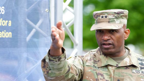 Ellis to succeed Rey as director of Army Network Cross-Functional Team – MASHAHER