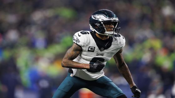 Eagles sign WR DeVonta Smith to 3-year extension reportedly worth $75M with $51M guaranteed – MASHAHER