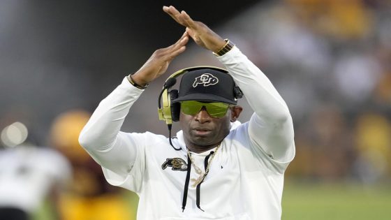 Deion Sanders lectures Colorado players to get most out of their college experience – MASHAHER