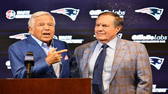 Robert Kraft reportedly warned Falcons owner Arthur Blank not to trust Bill Belichick during head coach interviews – MASHAHER