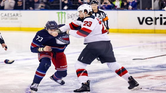 Rangers vs. Devils opens with line brawl, resulting in eight ejections – MASHAHER