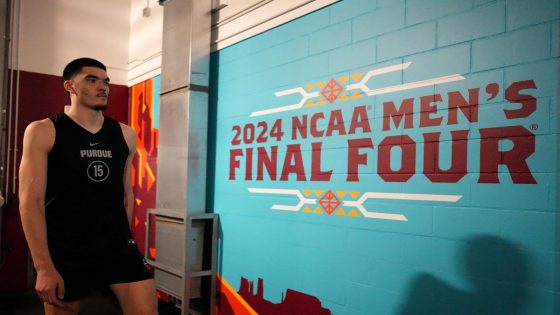 NCAA men’s tournament scores, updates: Follow Saturday’s Final Four action live – MASHAHER