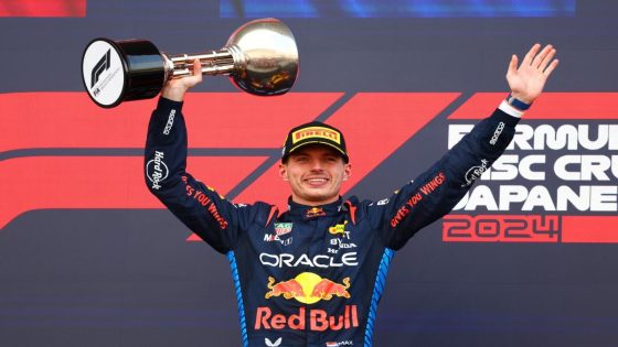 Max Verstappen cruises to Japanese GP victory as Lewis Hamilton only ninth – MASHAHER