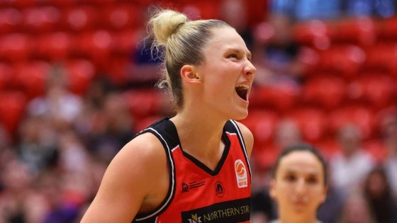 Perth Lynx star Amy Atwell flies out to America for WNBA Training Camp with Phoenix Mercury – MASHAHER