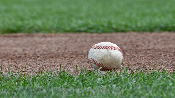 Oakland University outfielders combine to make spectacular catch vs. Northern Kentucky – MASHAHER