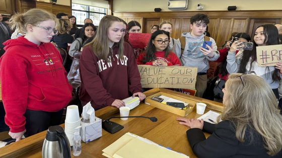 Students walk out of schools across Alaska to protest the governor’s veto of education package – MASHAHER