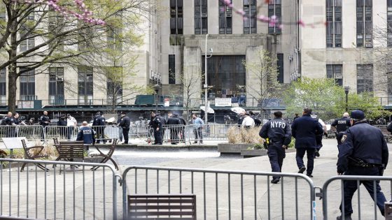 Man dies after setting himself on fire outside courthouse where Trump is on trial – MASHAHER