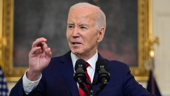 Biden says US to begin sending military equipment to Ukraine within ‘hours’ – MASHAHER