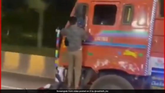 Hyderabad Man Stands On Speeding Truck As It Drags Bike Underneath, Driver Arrested – MASHAHER