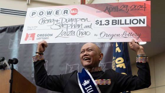 Winner of $1.3bn Powerball jackpot revealed as cancer sufferer who plans to use money to ‘find a good doctor’ | US News – MASHAHER