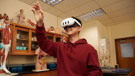 Schools won’t use Meta Quest VR unless teachers have ‘complete visibility and control’, says Nick Clegg | Science & Tech News – MASHAHER