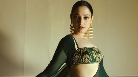 Sexy blouse designs ft.Tamannaah Bhatia – MASHAHER