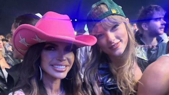 Taylor Swift poses with ‘RHONJ’ star Teresa Giudice at Coachella: ‘Two queens’ – MASHAHER