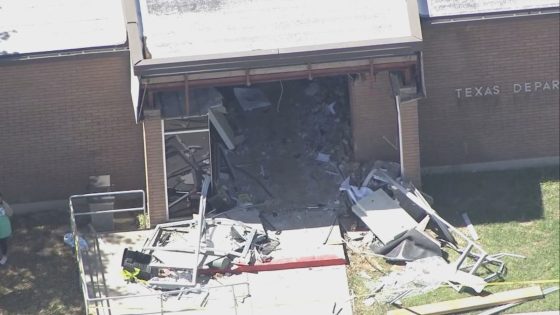 1 dead, 13 injured after man intentionally crashes stolen semi-truck into Texas DPS office: Officials – MASHAHER