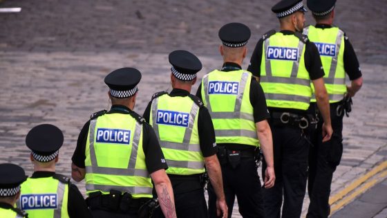 Less than four in 10 Britons think the police are doing a good job, survey finds – MASHAHER