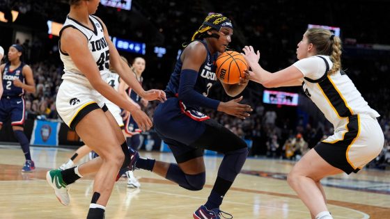 Caitlin Clark leads Iowa rally for 71-69 win over UConn in women’s Final Four. South Carolina awaits – MASHAHER