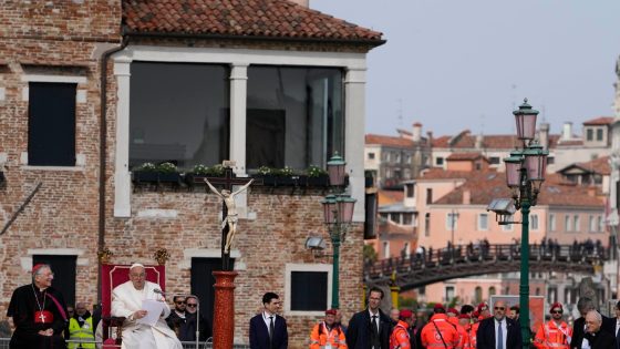 Pope visits Venice to speak to artists and inmates and finds city taxing day-trippers – MASHAHER