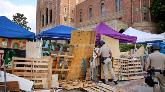 UCLA Cancels Classes After Violent Clashes Between Protesters and Police – MASHAHER