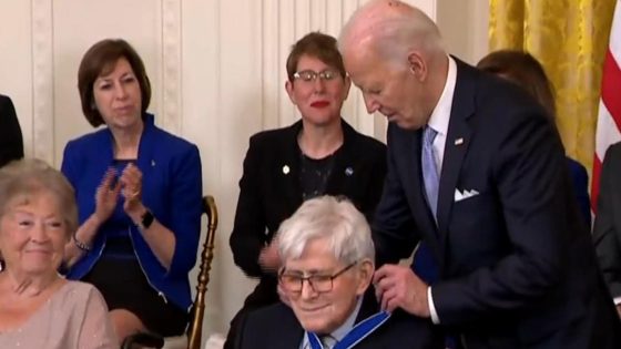 Biden awards Medal of Freedom to 19 people – MASHAHER