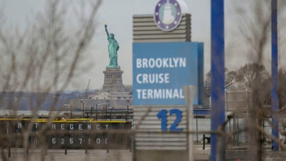 44-Foot Whale Found Dead on Bow of Cruise Ship Coming Into New York – MASHAHER