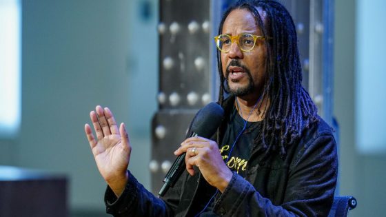 Colson Whitehead Cancels His Commencement Speech at UMass Amherst – MASHAHER