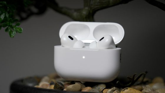 Upgrade Mom to AirPods Pro — 28% off ahead of Mother’s Day – MASHAHER