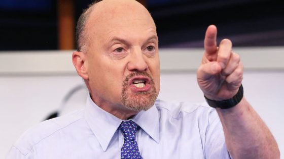 Labor report and GitLab, CrowdStrike earnings: Cramer’s week ahead – MASHAHER