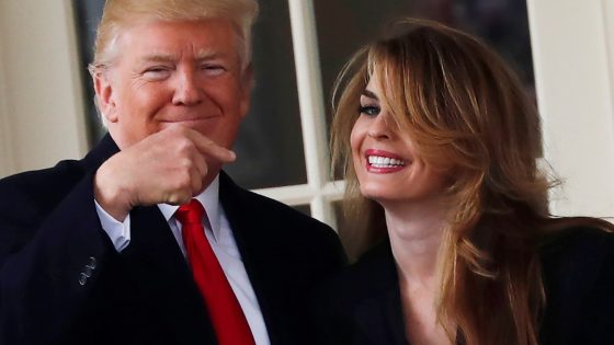 Former top aide Hope Hicks cries as cross-examination begins – MASHAHER