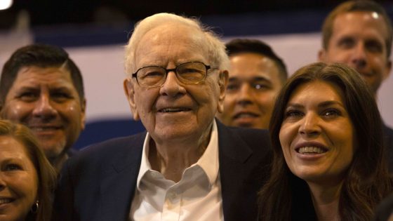 Warren Buffett at Berkshire Hathaway Annual Meeting 2024 – MASHAHER