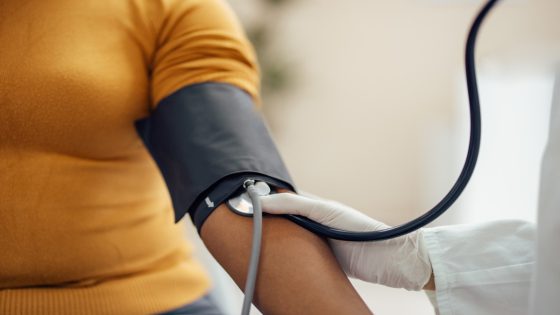 The One Habit That Can Lower Your Blood Pressure Overnight, According to a Cardiologist – MASHAHER