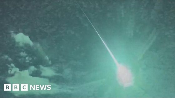 Watch: Blue fireball lights up skies over Spain – MASHAHER