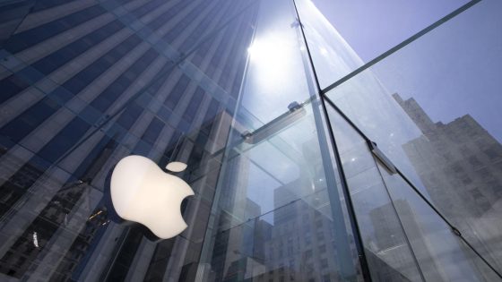 Apple’s quarterly iPhone sales plunge 10%, but stock price surges on dividend, stock buyback news – MASHAHER