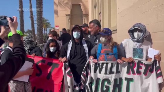 Pro-Palestinian protesters attempt to disrupt Pomona College commencement – MASHAHER