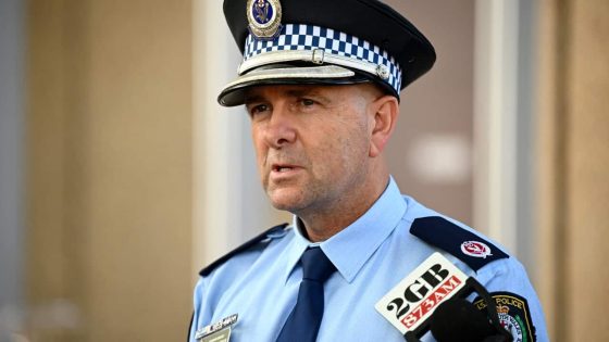 Man charged with intent to murder after stabbing of police officer in Sydney – MASHAHER