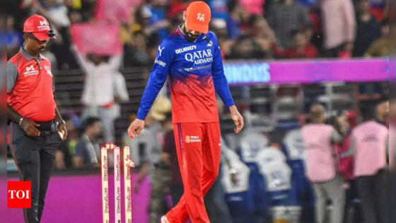 Heartbreaking! Virat Kohli dislodges bails in despair after RCB defeat in Eliminator | Cricket News – MASHAHER