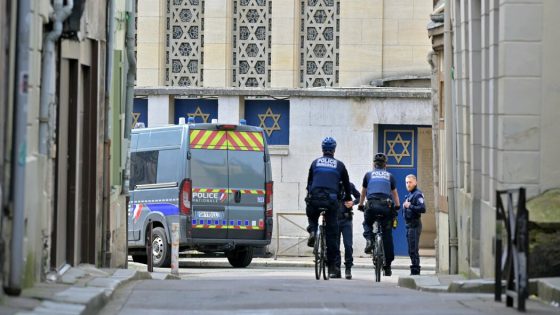 French Police Kill Man Who Tried to Set Rouen Synagogue on Fire – MASHAHER