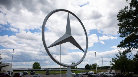 UAW Loses Unionization Vote at Mercedes Factories in Alabama – MASHAHER