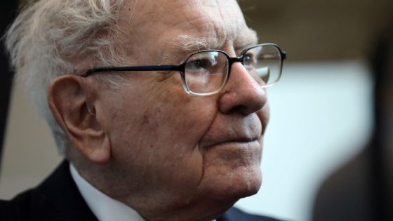 Warren Buffett finally reveals the mysterious company he’s invested billions of dollars in – MASHAHER