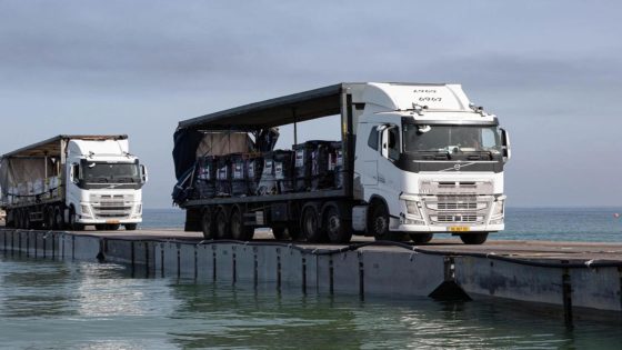 Trucks are rolling across a new US pier into Gaza. But challenges remain to getting enough aid in – MASHAHER