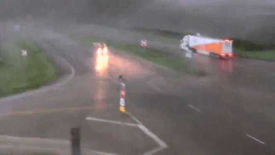 Highway Cameras Show Tornado Barreling Through Iowa – MASHAHER