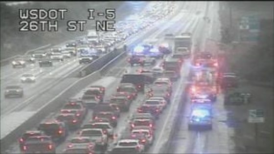 Traffic being diverted off northbound I-5 for significant incident in Everett – MASHAHER